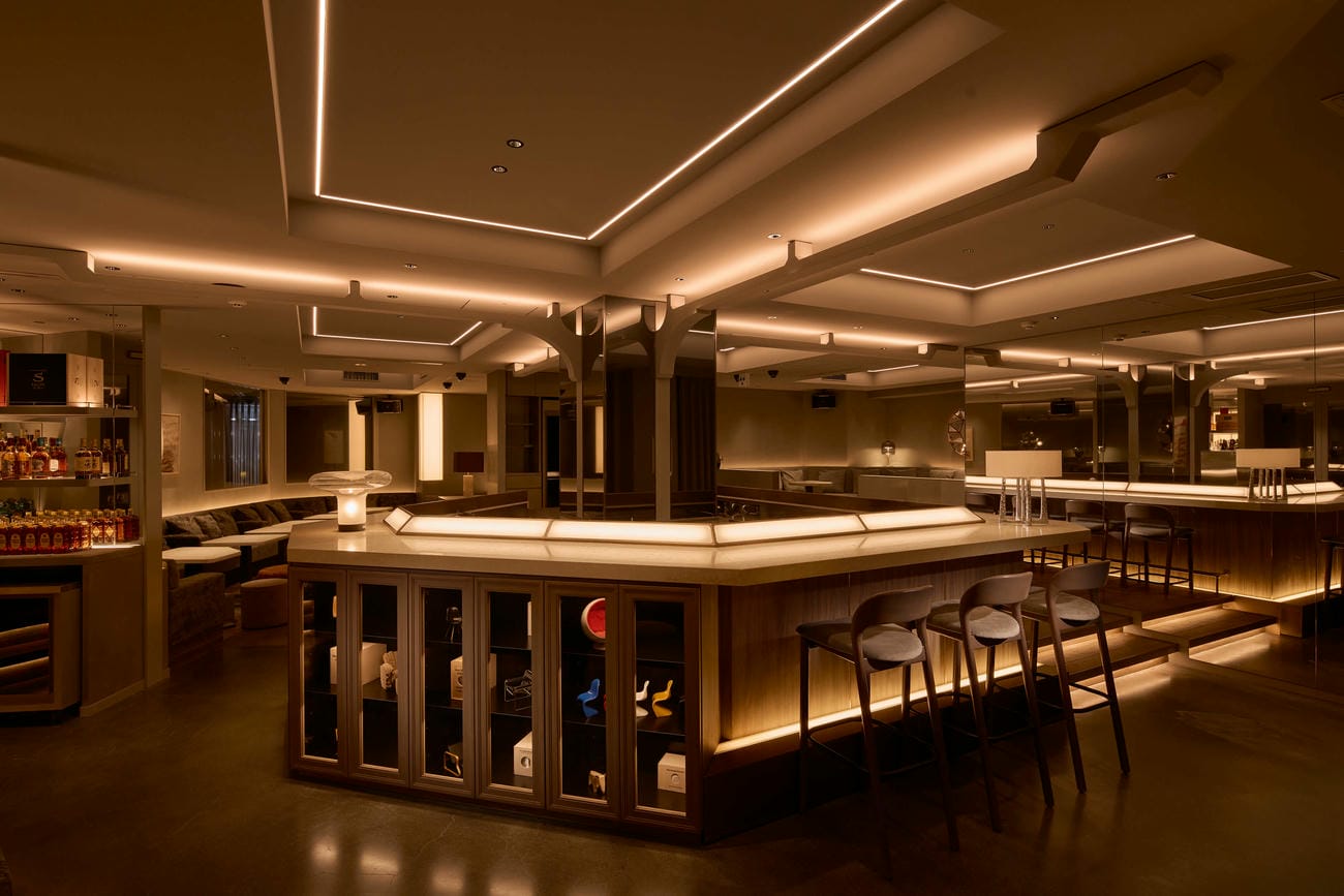 キャバクラ リオ立川 MAINホール1