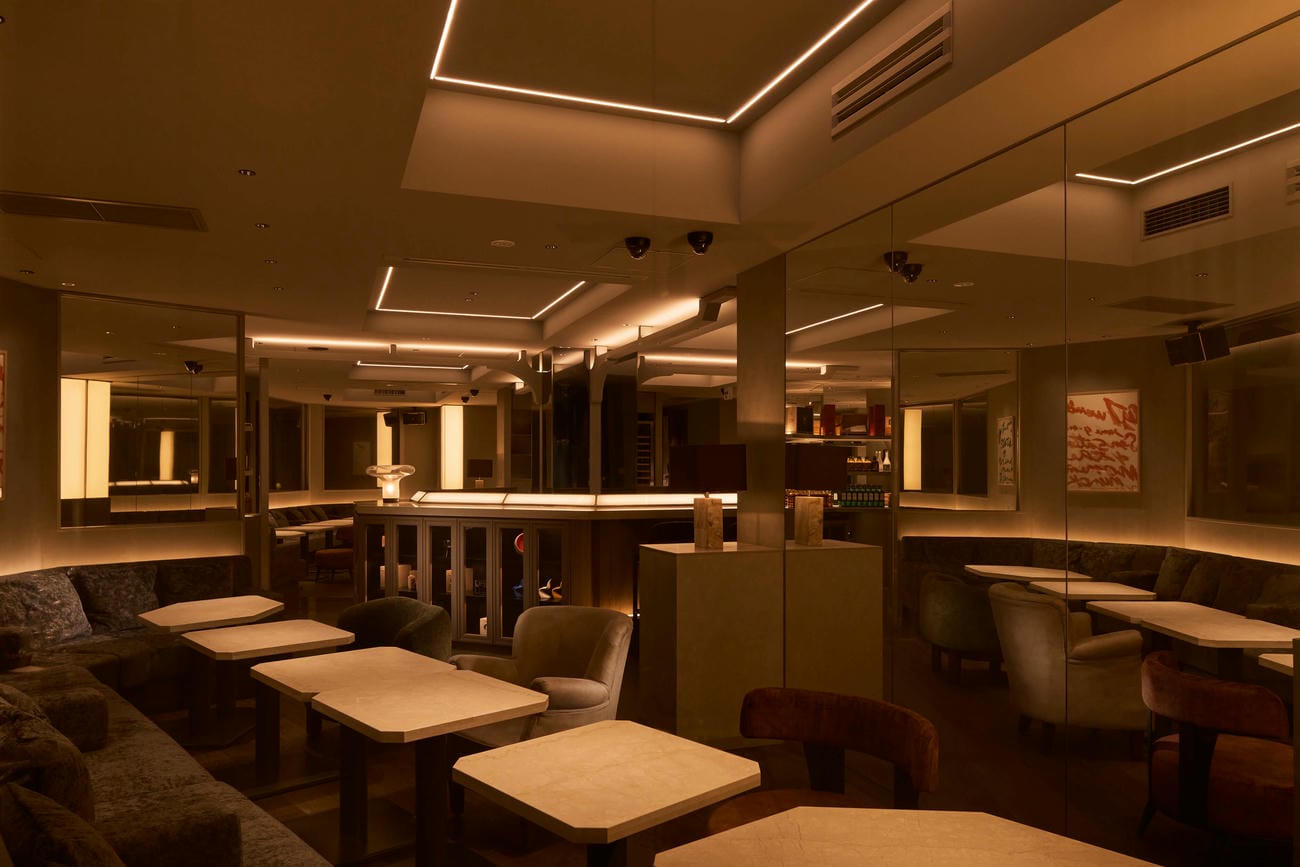 キャバクラ リオ立川 MAINホール2