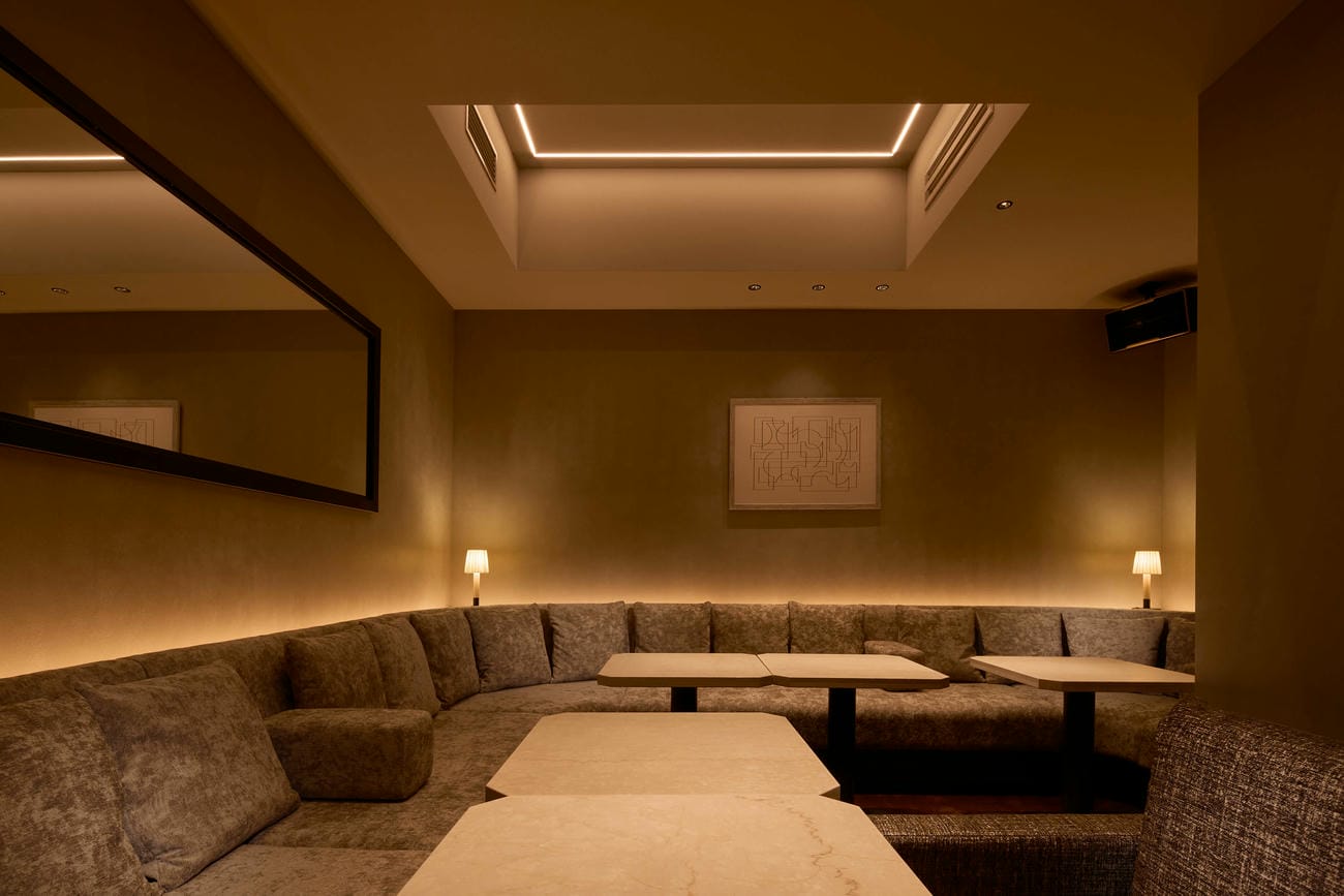 キャバクラ リオ立川 VIPルーム5